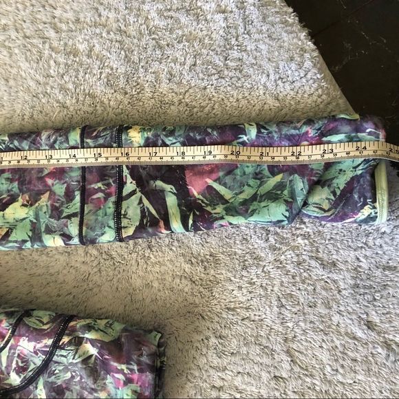 Lululemon Find Your Bliss jacket size 8 - Picture 6 of 6